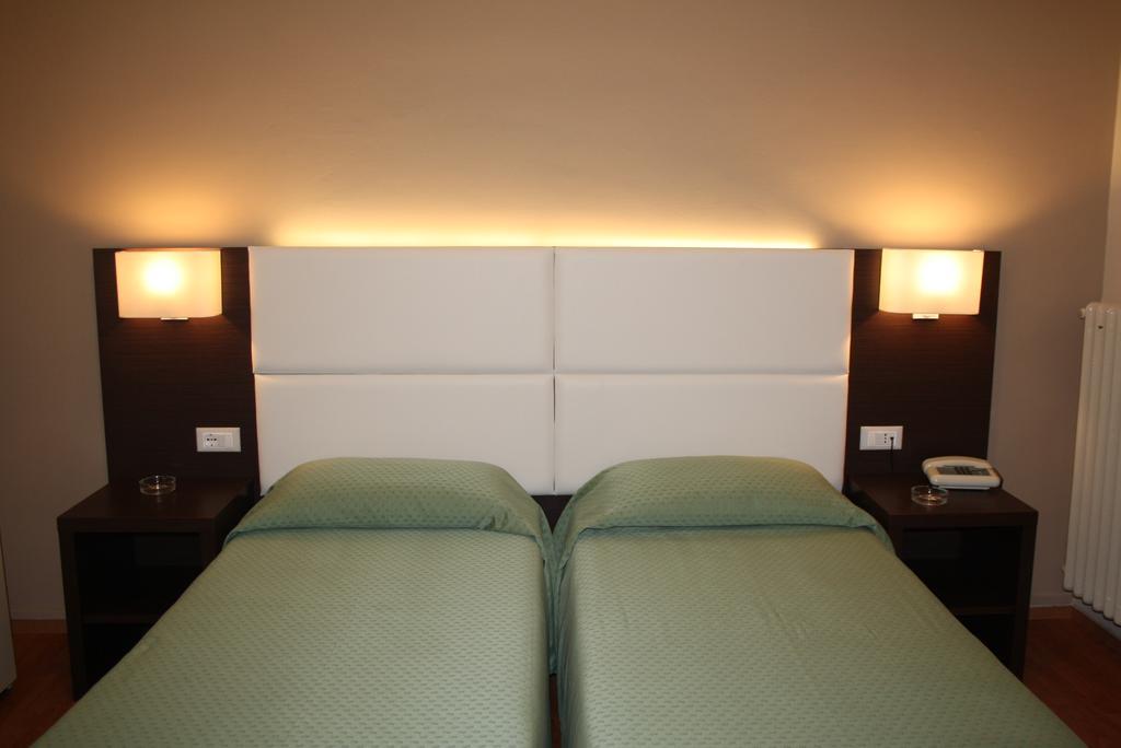 Hotel Napoleon Sanremo Bagian luar foto