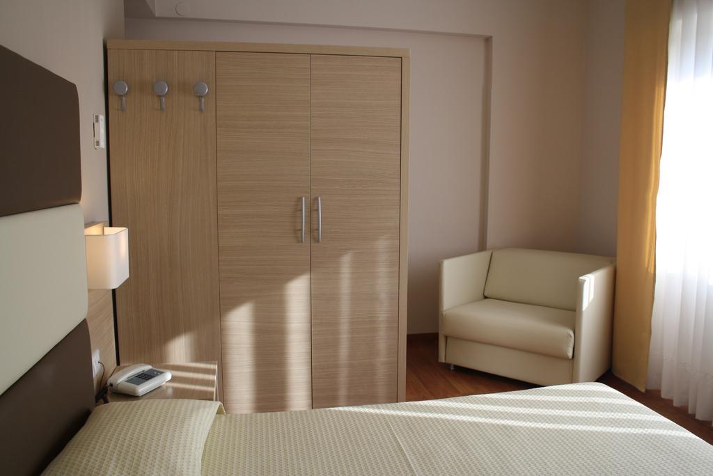 Hotel Napoleon Sanremo Bagian luar foto
