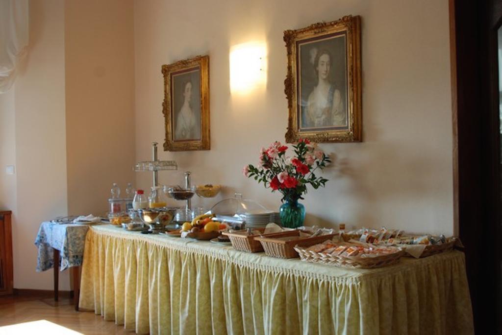 Hotel Napoleon Sanremo Bagian luar foto