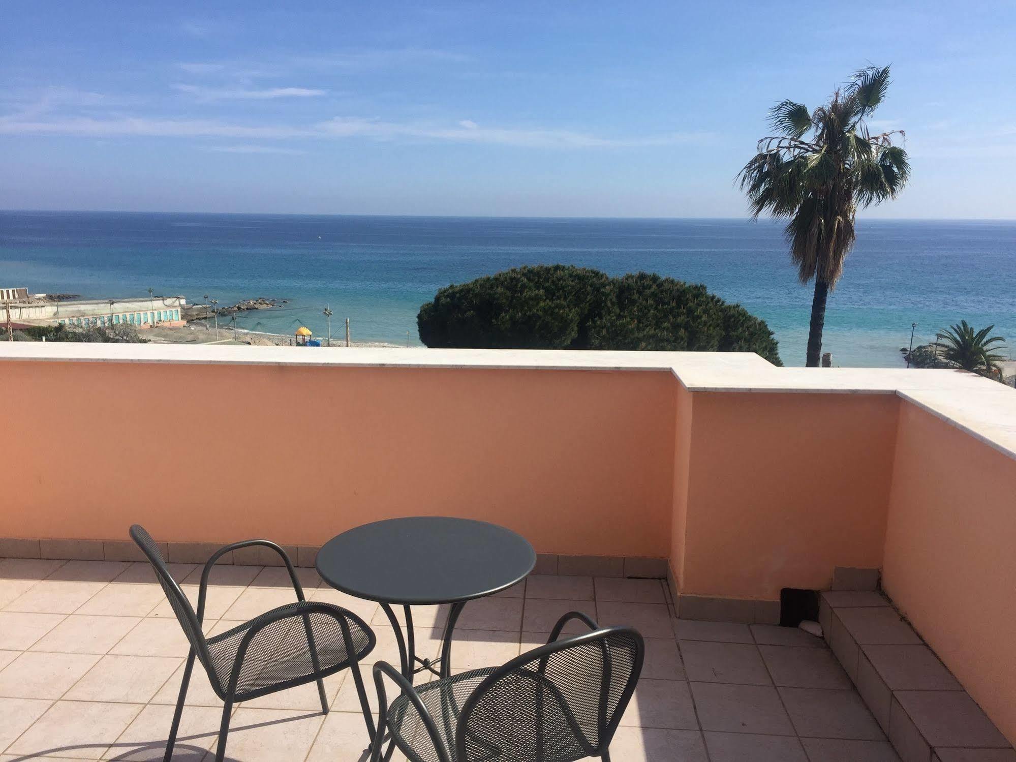 Hotel Napoleon Sanremo Bagian luar foto
